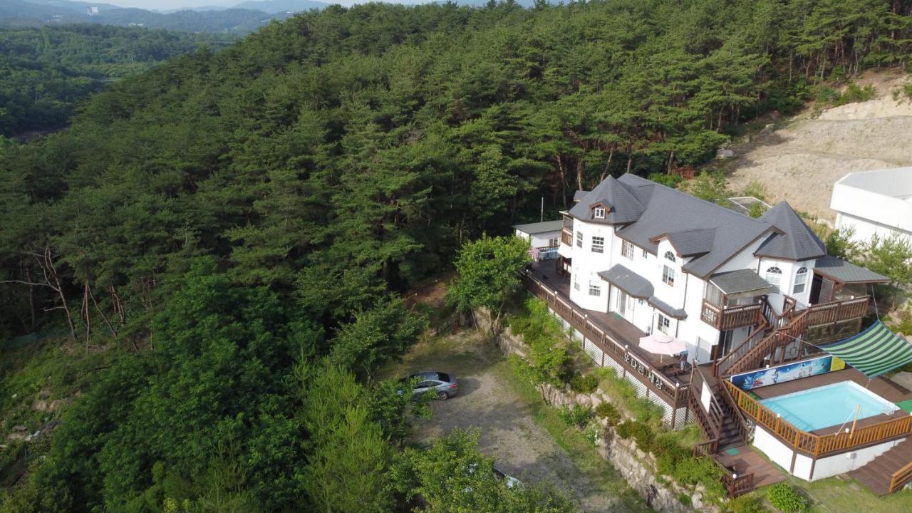Another World Pension 경주 외부 사진